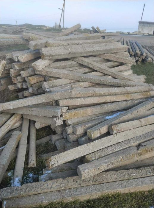 Бут виноградных столбиков