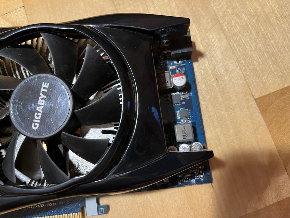 Karta graficzna Gigabyte AMD Radeon HD 5770 GPU 1GB