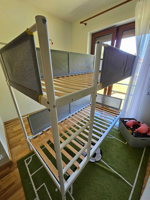 łóżko piętrowe IKEA 90x200 cm z materacami