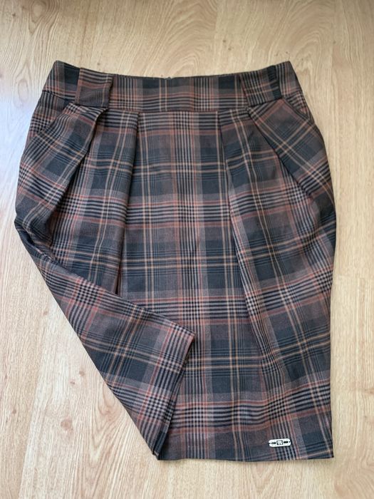 Стильна, гарна  спідниця в клітинку