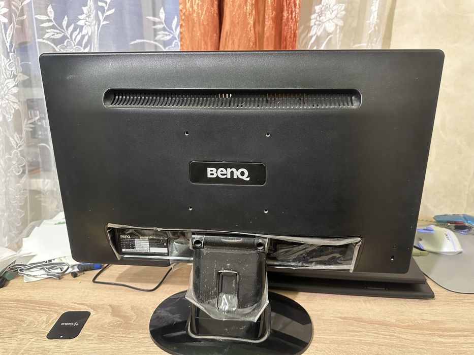 Монитор BenQ G2220HD