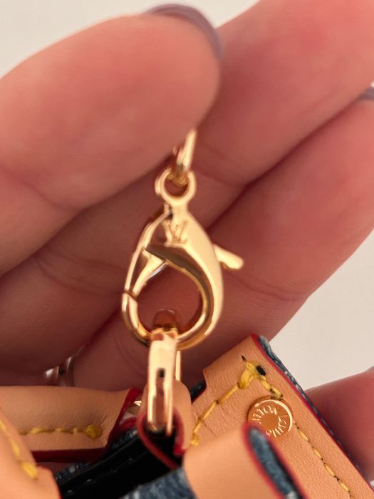 Mini mala LV charm bag