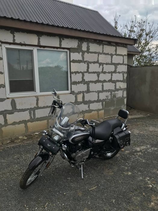 Продам мотоцикл Bajaj Avenger 220