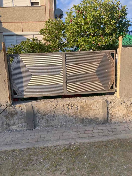 Бляха нержавійка