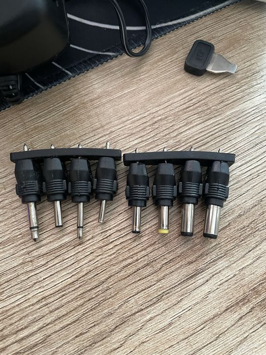 Адаптер блок живлення універсальний 1.5-3.0-4.5-6.0-7.5-9-12 v