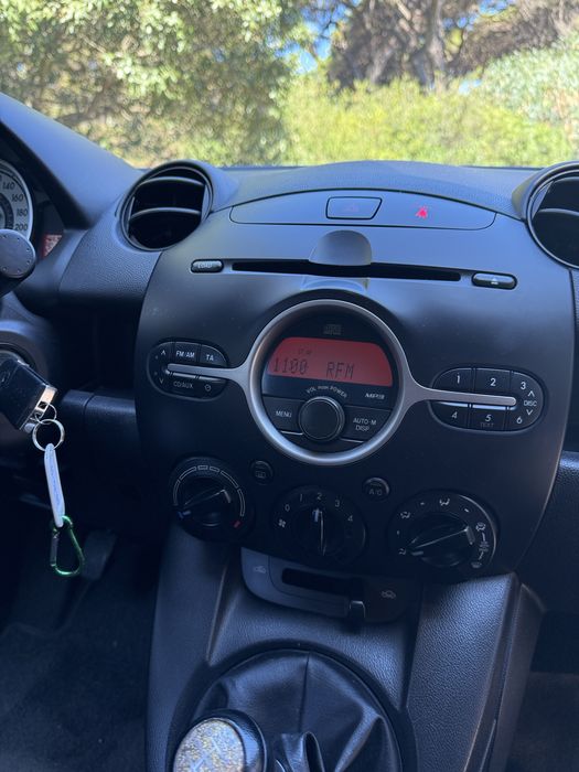 Mazda 2 — fotografia 10