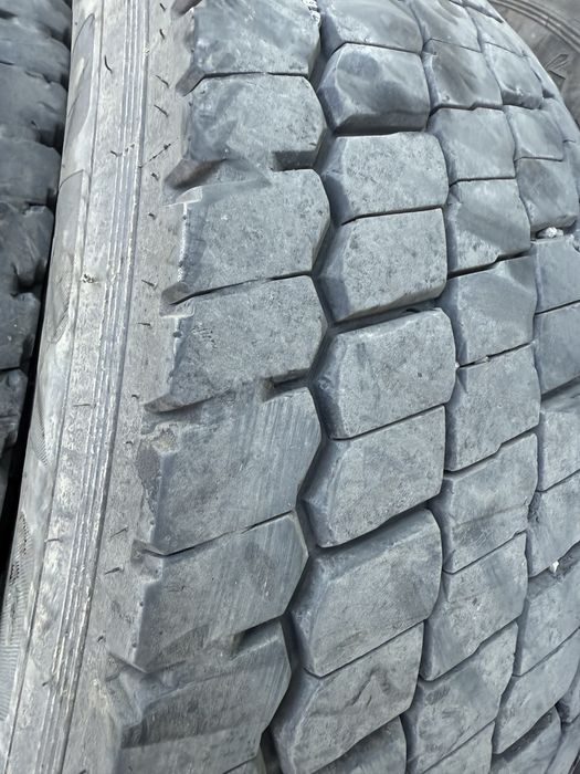 Шини грузового авто 265/70/19.5 комплект