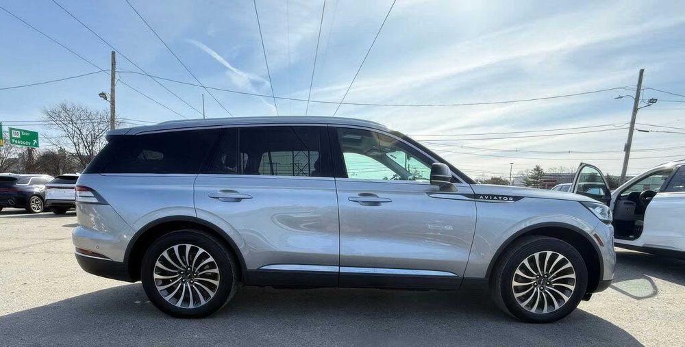 Lincoln Aviator      2020