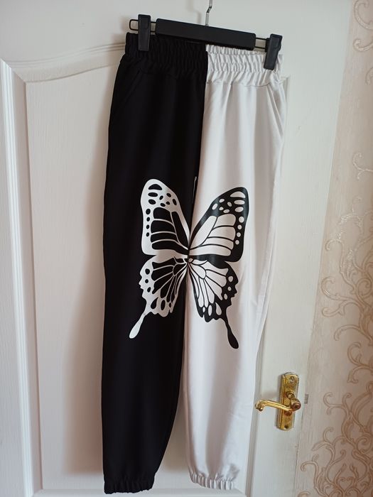 Продам спорт костюм