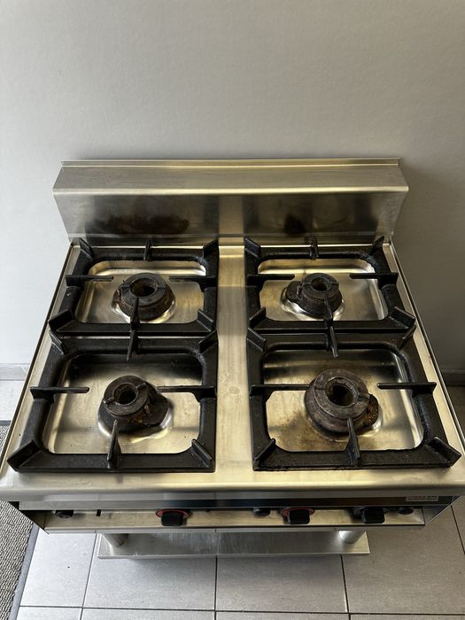 Kuchnia gazowa gastronomiczna 4 palniki