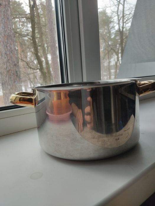 Каструля 2 літри ,фірмова з нержавіючої сталі,