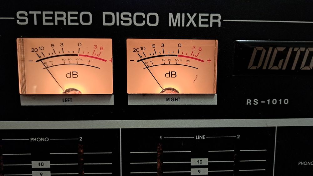 Mesa mistura Stereo analógica RS-1010 DIGITO