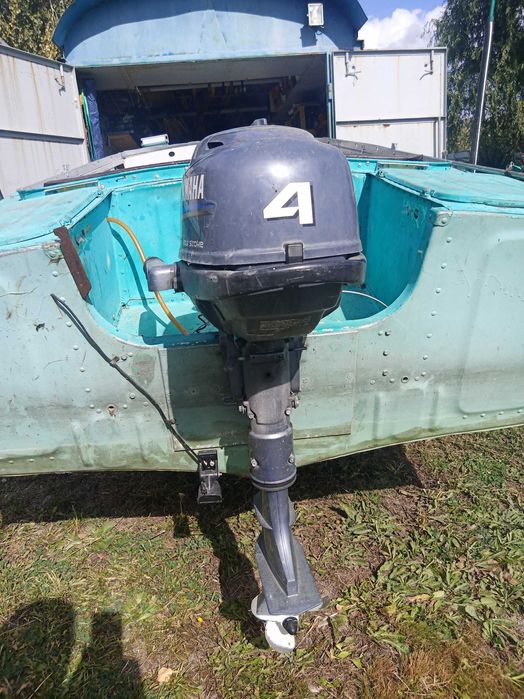 Двигун для човна Ямаха 4 / Yamaha 4 / Лодочный мотор