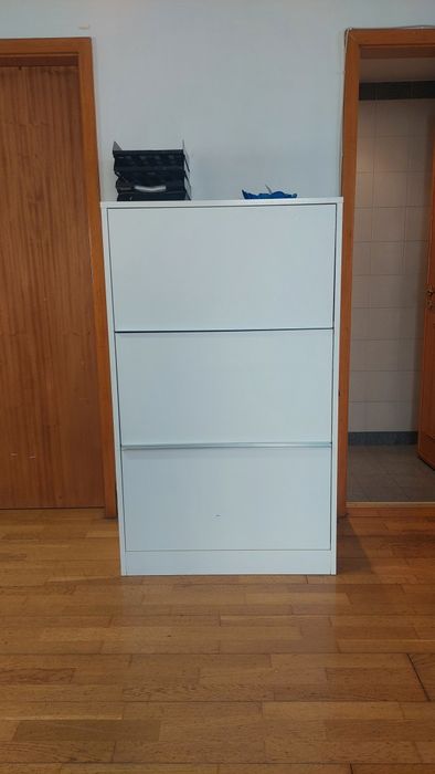 Estante/Móvel de Arrumação Branco 3 Portas - IKEA (80x135x50)