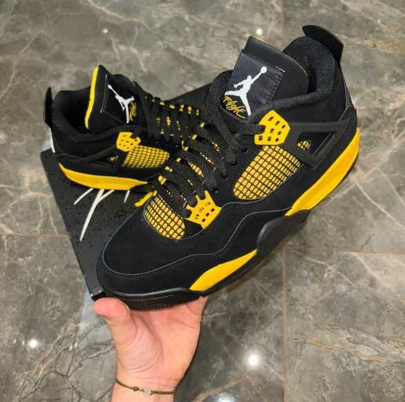 Jordan 4 Retro Thunder R.44