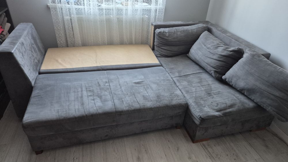 Sprzedam narożnik kanapa rozkładana.