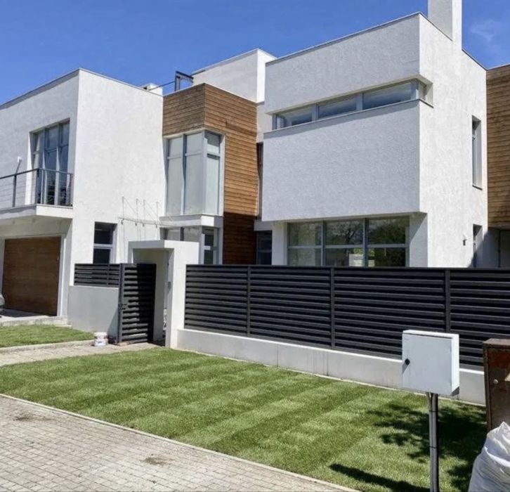 Роскошный особняк с бассейном в Совиньоне-3