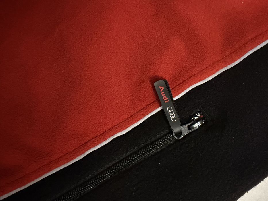 Флісова куртка Audi