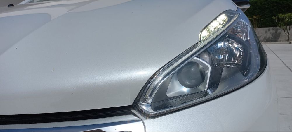 Peugeot 208 1.2 PureTech Allure