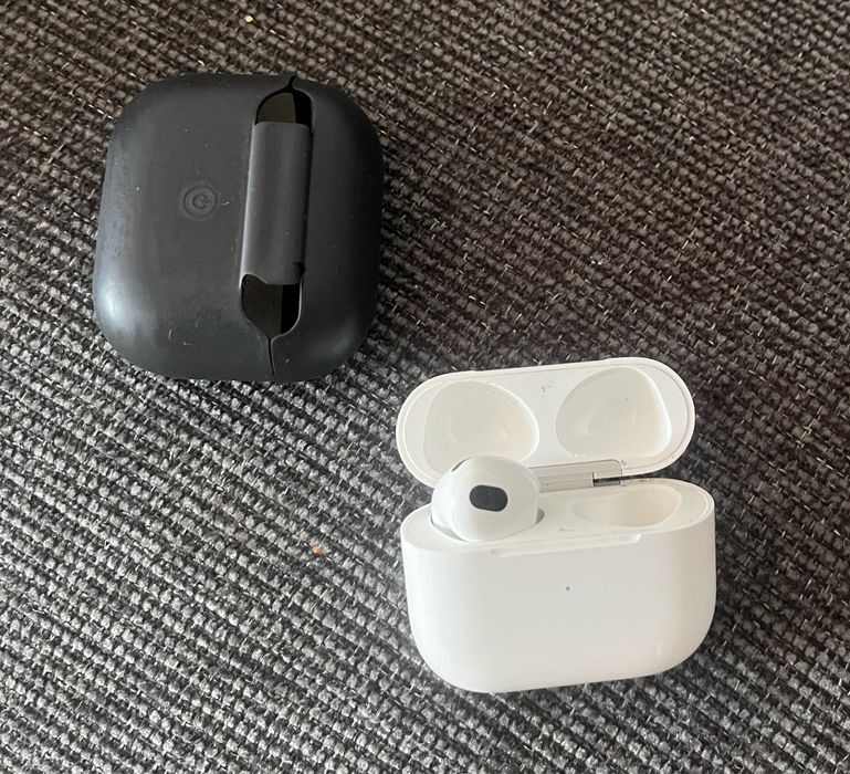 Air pods 3 лівий навушник + кейс, левый наушник
