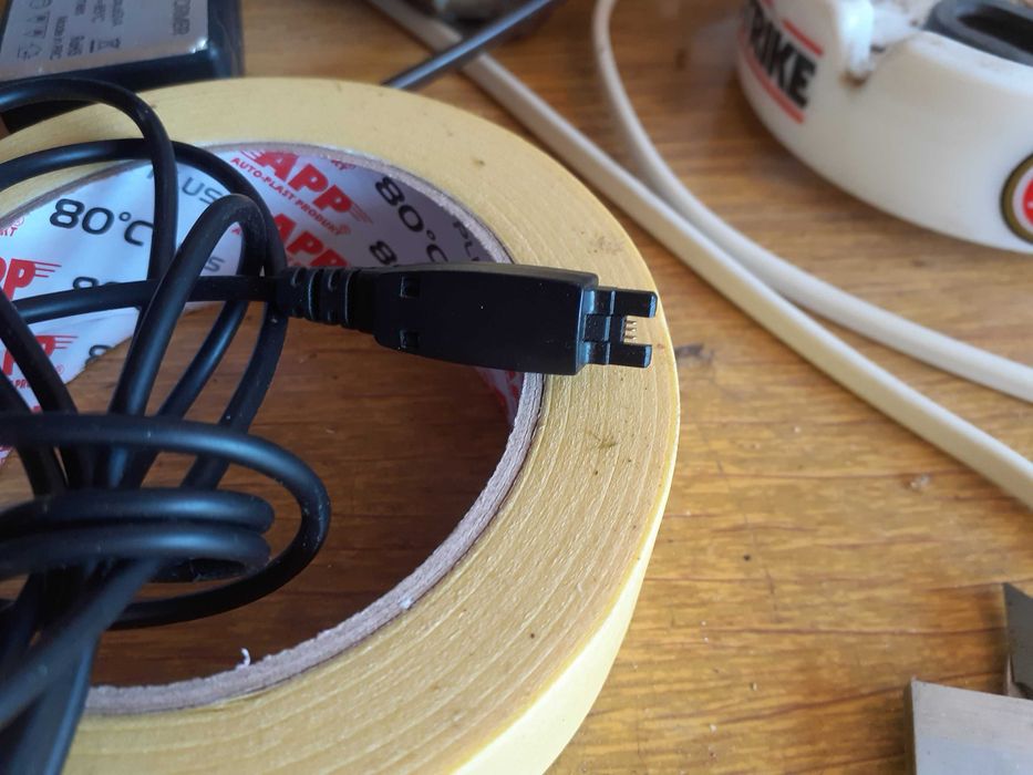 Ładowarki do telefonów 220V