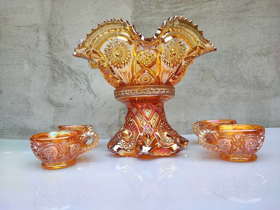 Marigold Carnival,lata 1910-20 patera,4 szklanki,iryzująca