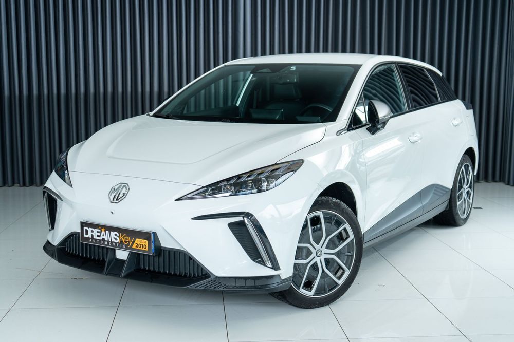 MG MG4 64 kWh Luxury