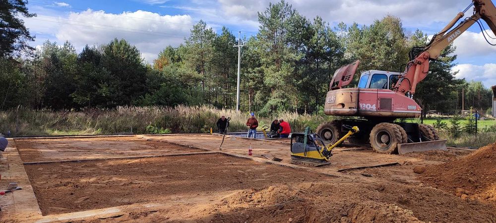 Sprzedam działkę budowlaną z lasem