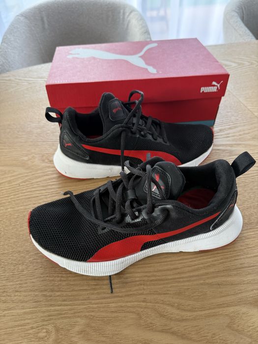 Buty Puma rozm. 36 czarne czerwone Flyer Runner Jr