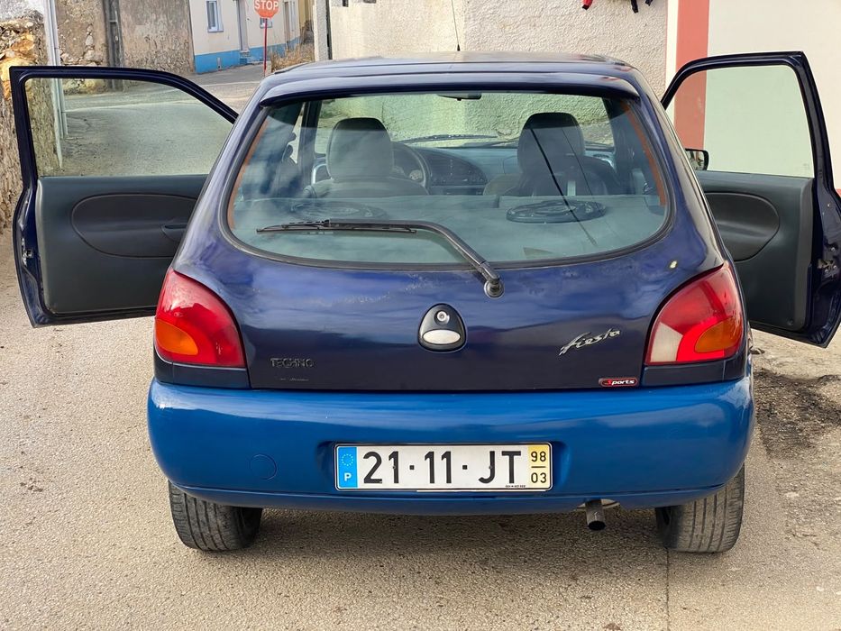Ford fiesta techno 98 — photo 4