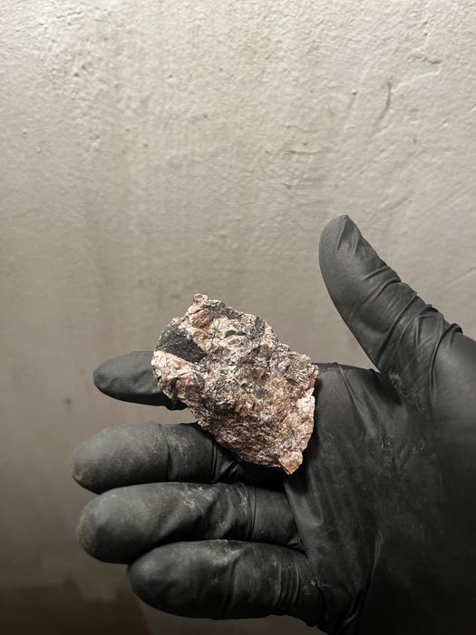 Mineraly uranowe uraninit