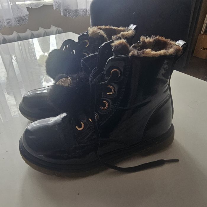 Oddam buciki dla dziewczynki 28