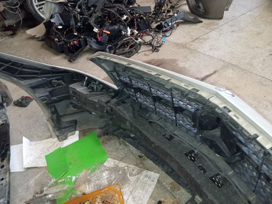 Бампер передній Мерседес Cls218