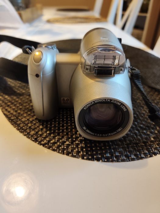 Aparat fotograficzny Konica Minolta Dimage Z20