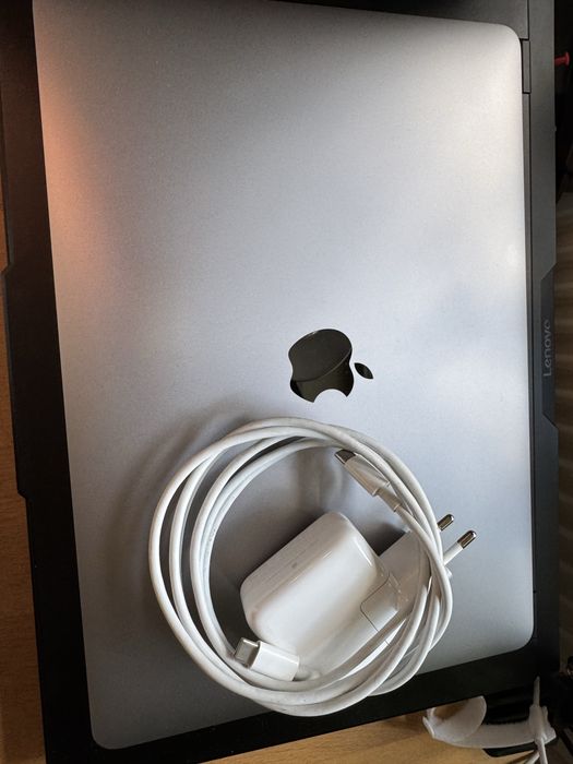 Macbook Air 13” M1 8GB 256GB 8C/7G Space Gray