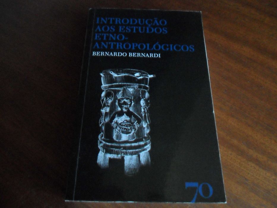"Introdução aos Estudos Etno-Antropológicos" de Bernardo Bernardi