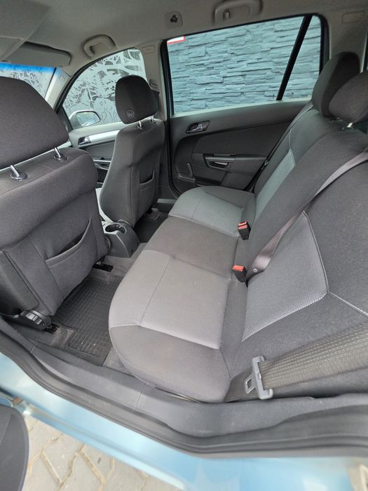Opel Astra H 1.7 Diesel 2009 | 290 000 km | 6 biegów | Klimatyzacja | Bez korozji STAN BDB