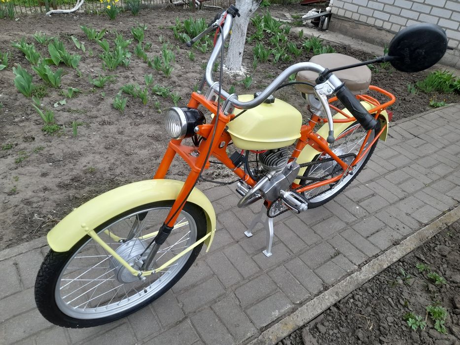 Лёгкий мопед Рига 13( после реставрации).