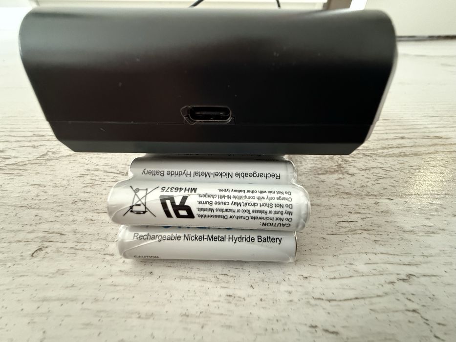 Зарядний пристрій Powerowl + 8 акумуляторів AAA по 1000mah