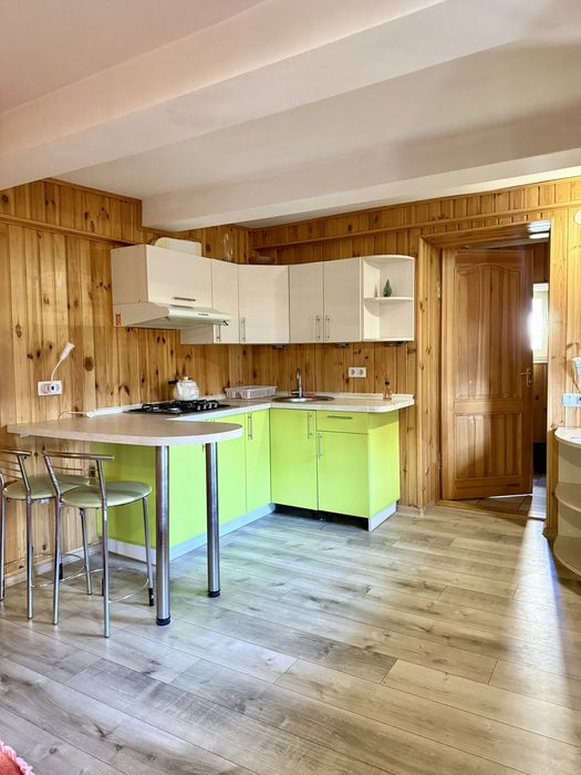 Здається будинок в тихому районі міста