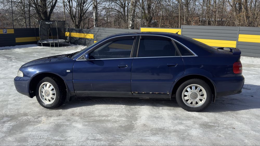 Audi a4 продам авто для військових ,хозяйське авто