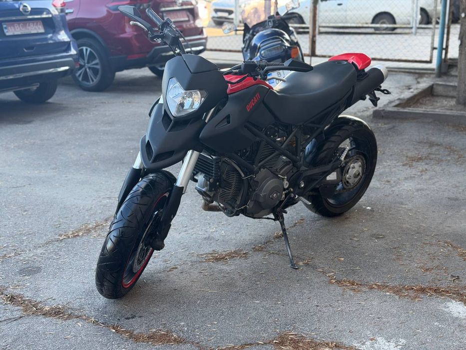 Ducati hypermotard 796