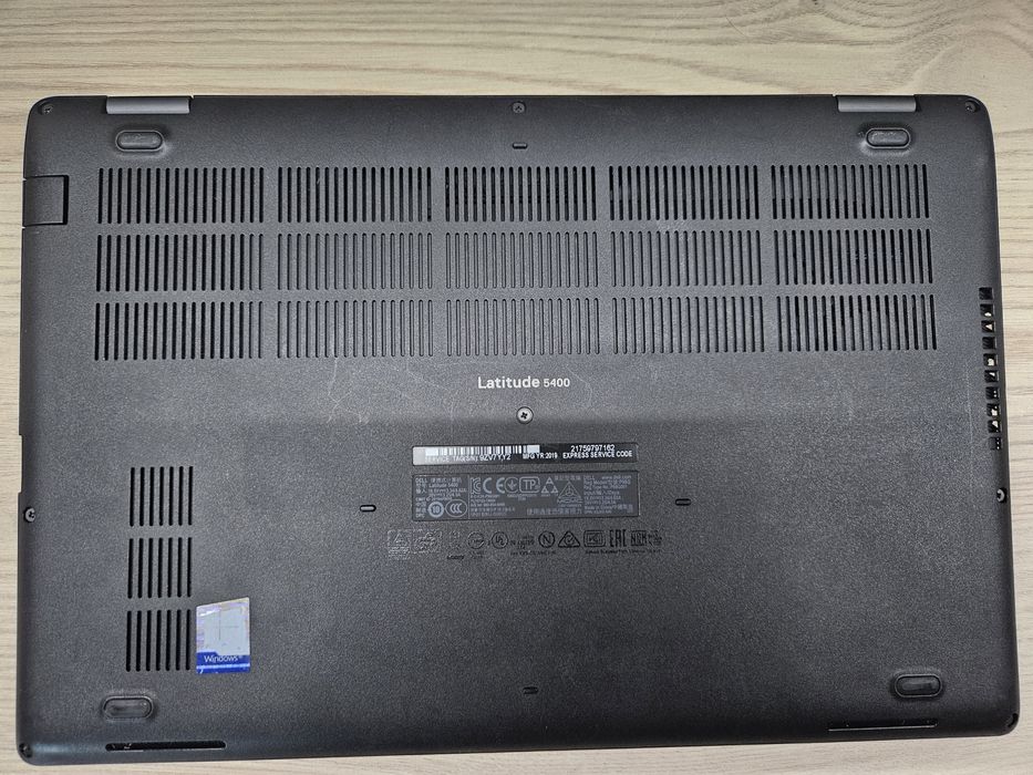 Dell Latitude 5400 i7-8665U/16Gb DDR4/SSD 256Gb m.2 nvme/14" IPS