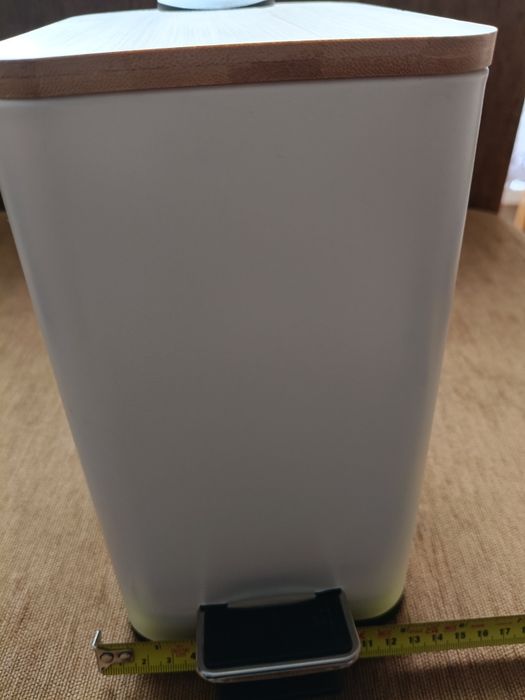 Kosz na śmieci biały