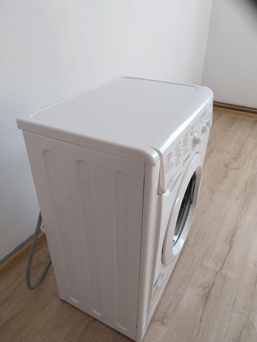Sprzedam pralkę Indesit 40x60