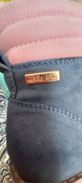 Sprzedam jesienne kozaczki 33