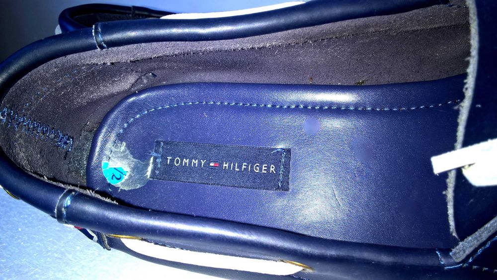 TOMMY HILFIGER  skórzane mokasyny żeglarskie okazja