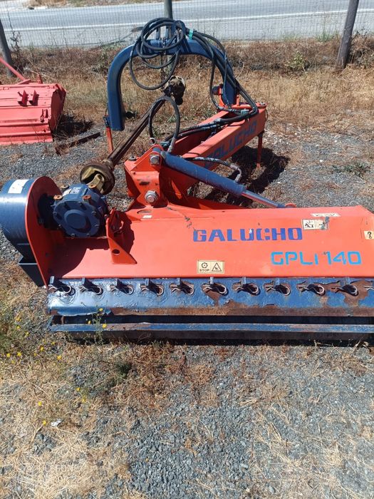 Destroçador Galucho com deslocamento lateral