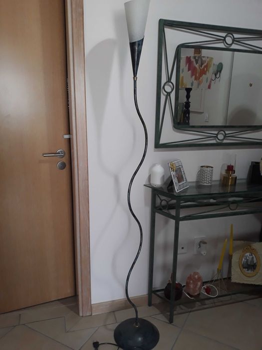 Candeeiro Pé alto e Candeeiro de mesa
