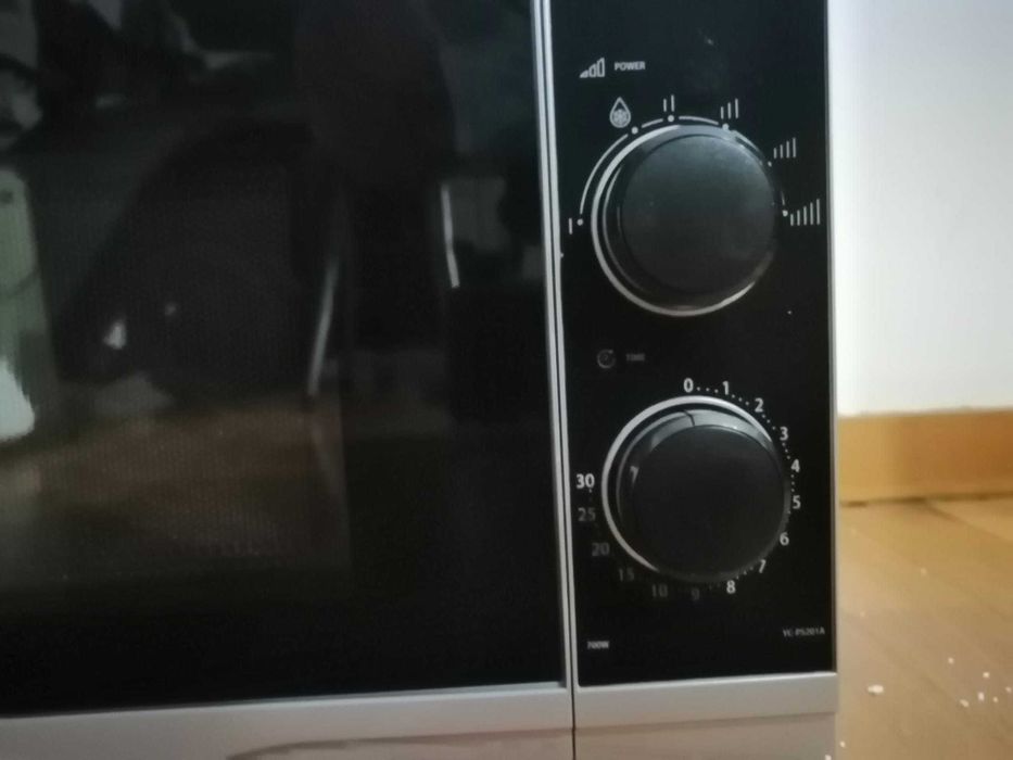 Microondas Sharp 20 L NOVO